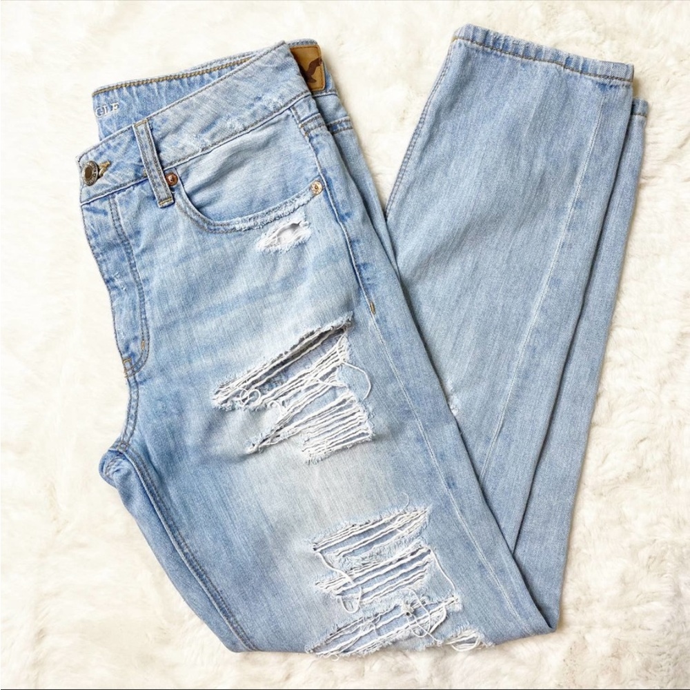 American Eagle Tom Girl Destroyed Light Wash Button Fly Jeans 6